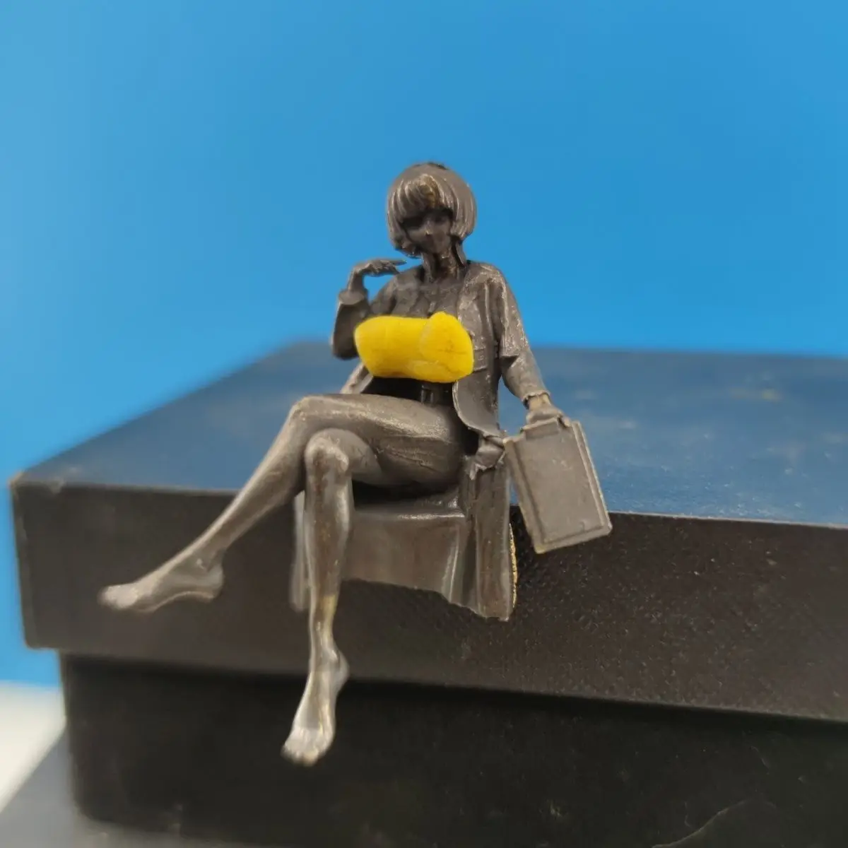 6cm Antique Brass Female Docto - огляд і ціна Medical Lab Officer